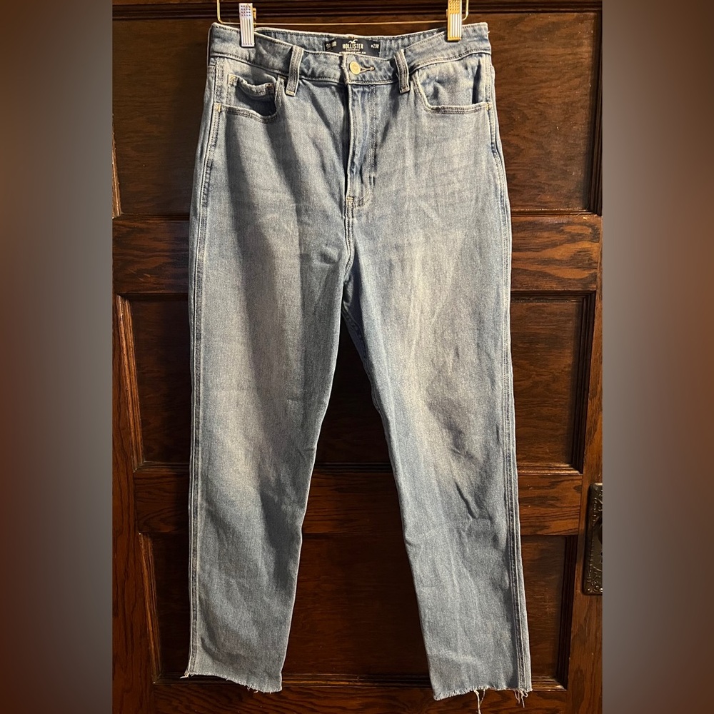 Hollister, Women's Ultra High-Rise, Vintage Stretch Mom Jean, 29R
